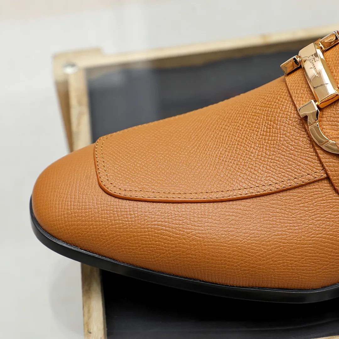 Men's shoes 💰600 🕷🕷🐂【Ferragamo】 Popular fashion casual shoes🇨🇳Official website counter 1:1 production, original mold opening💯Good quality can be seen, imported high-end first-layer pebbled calfskin, water-dyed🐂leather lining🌿very clear texture, high-quality waterproof, non-slip and wear-resistant outsole🎋high quality and low price, truly handmade🍓, 5 colors available! Code number 38-44 (45. To be customized)